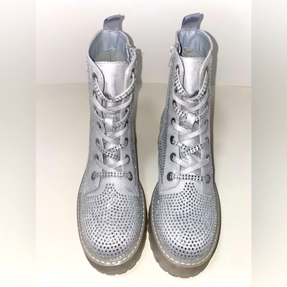 Steve Madden Women's Dynamite Silver Multi Combat & Lace-up Boots Size 6.5 - Picture 2 of 12
